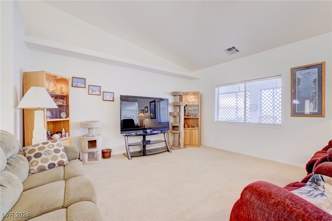 3851 Tumbleweed Avenue