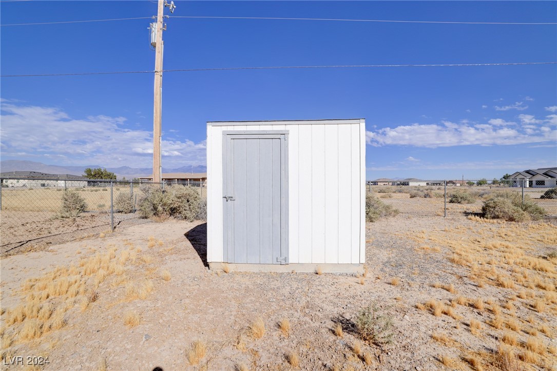 3851 Tumbleweed Avenue