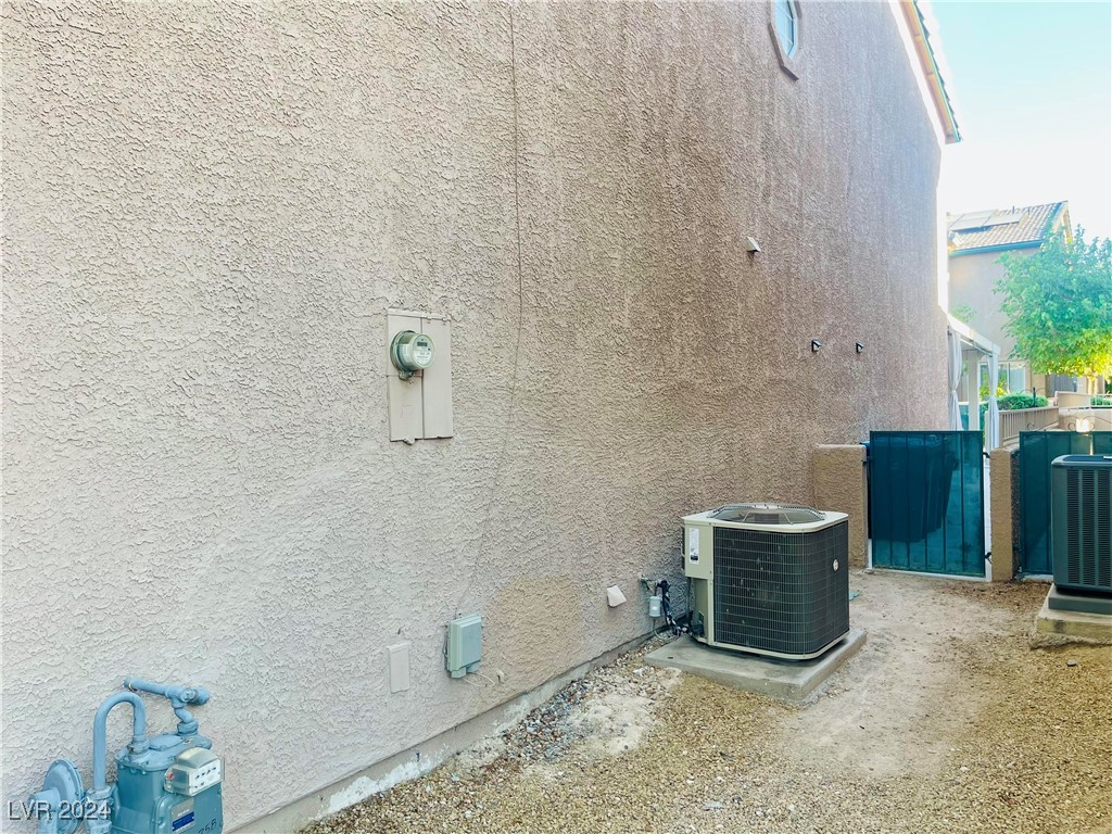 5589 Open Court