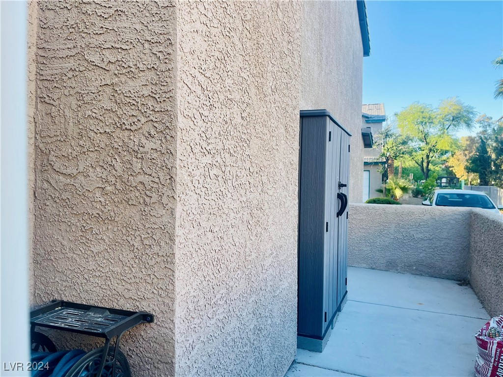 5589 Open Court