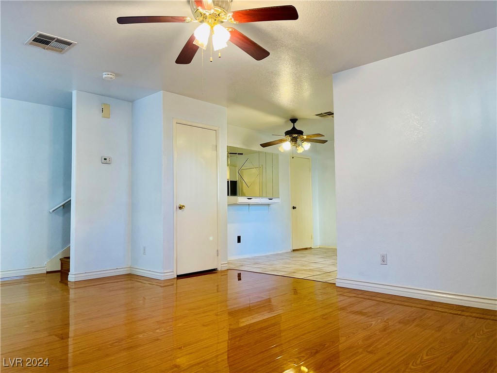5589 Open Court