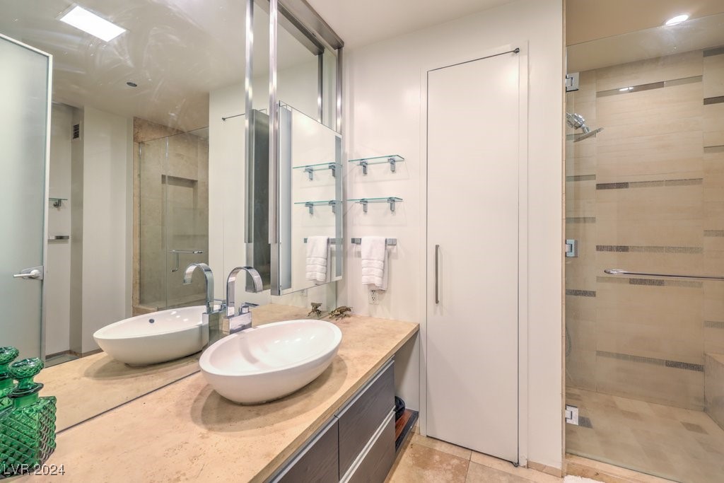 3722 Las Vegas Boulevard 610