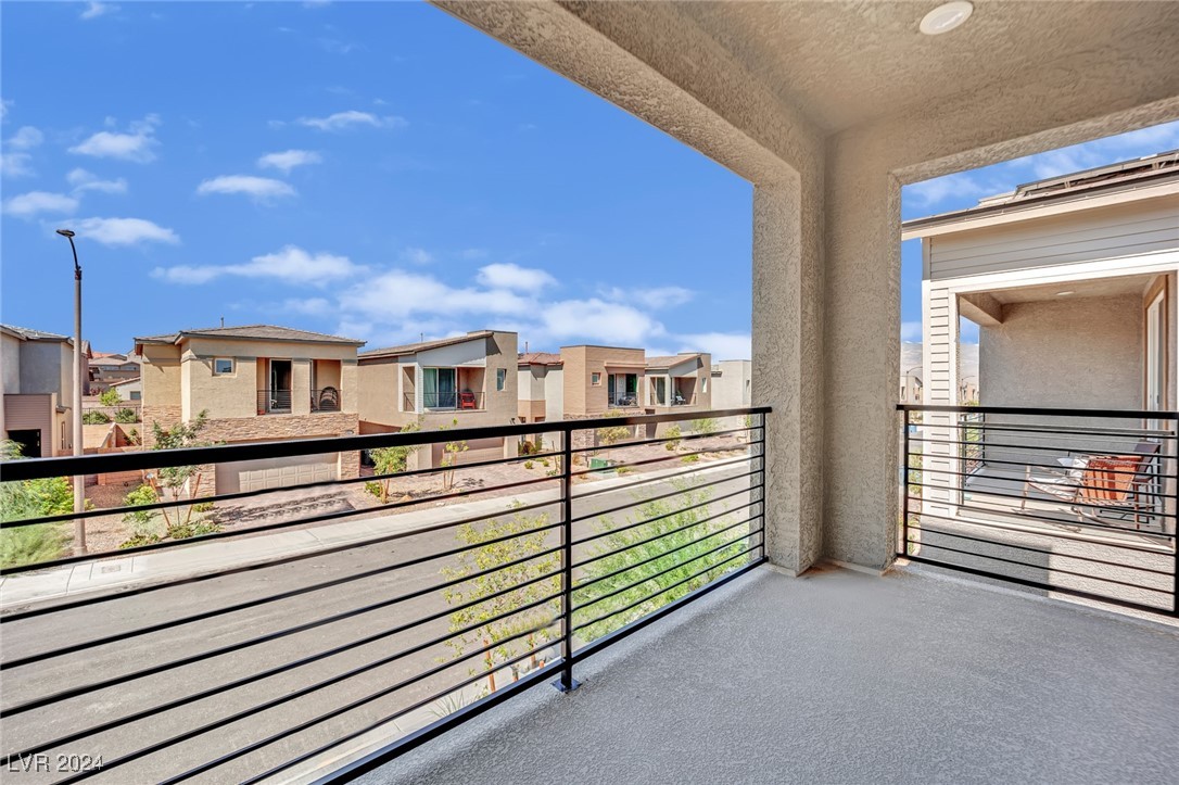 8826 Roadrunner Ravine Street