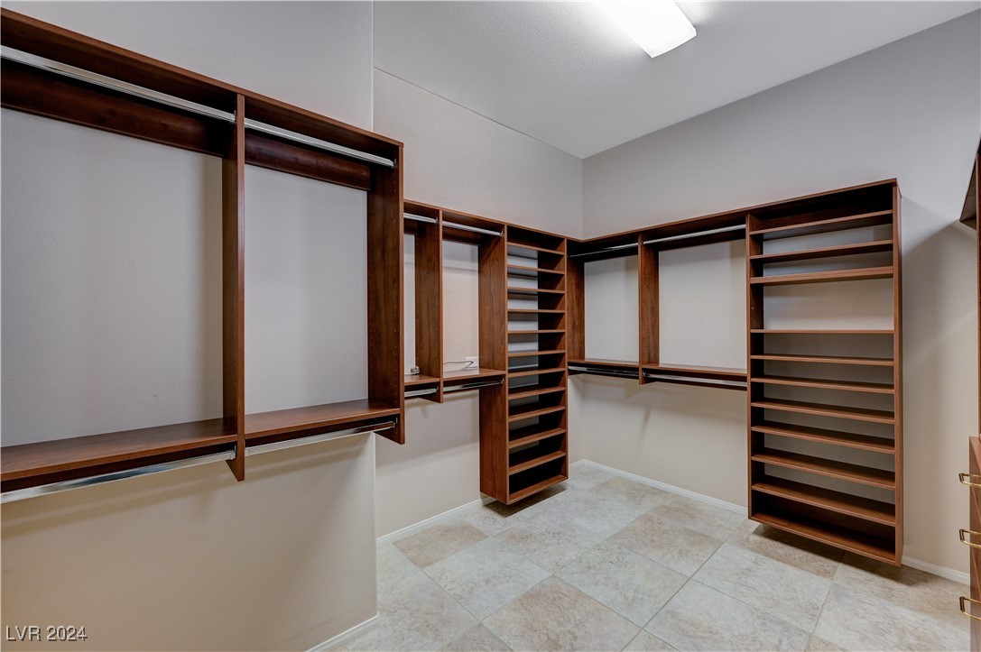 5354 Altadonna Avenue