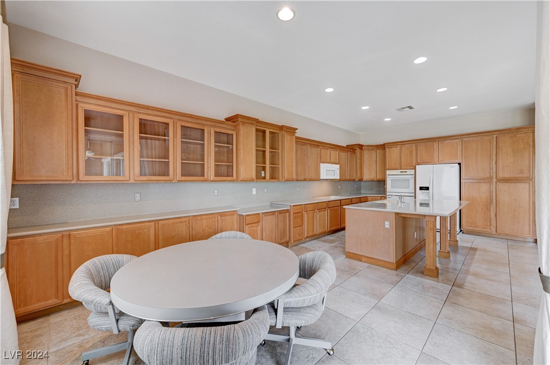 5354 Altadonna Avenue