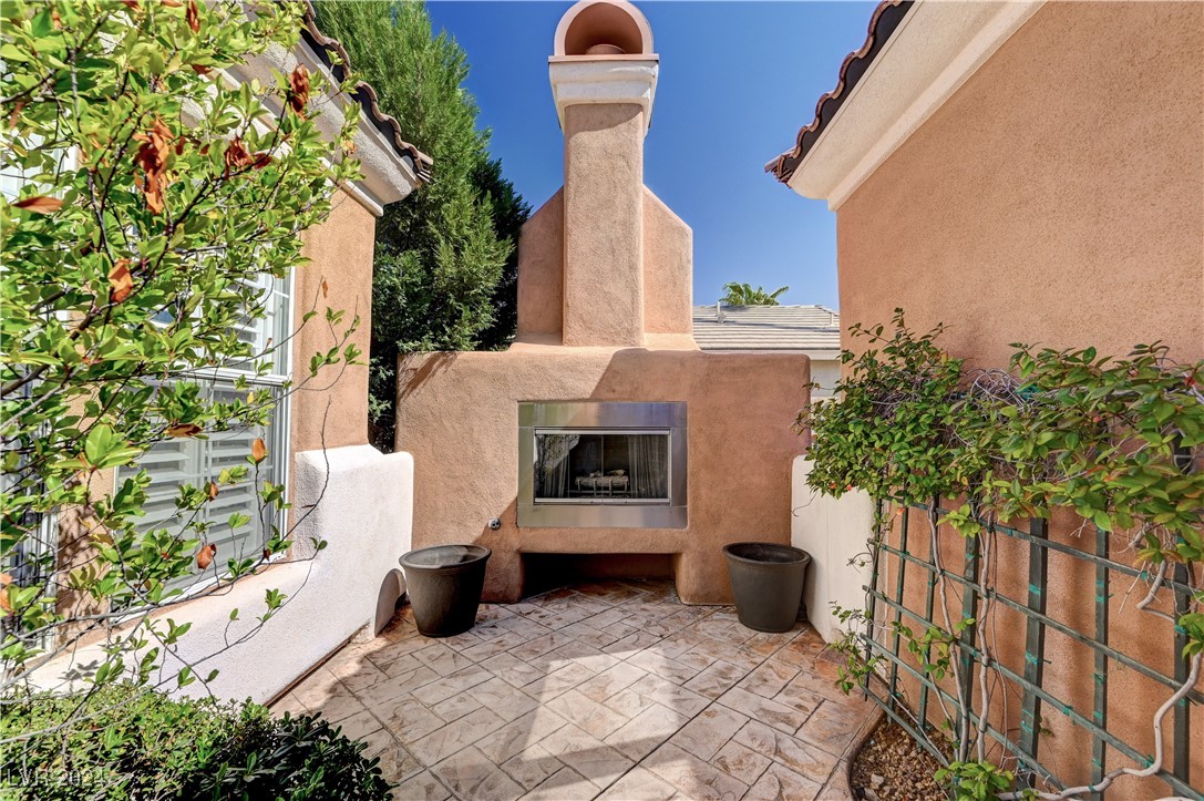 5354 Altadonna Avenue