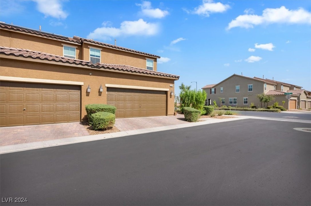 3184 McKenna Dawn Avenue