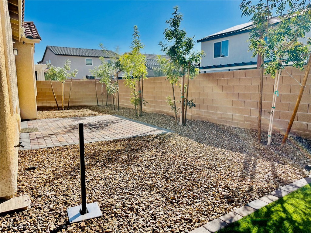 5637 Lookout Crest Street