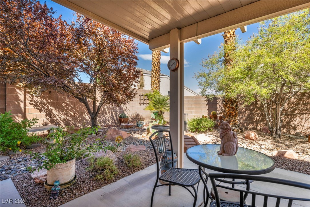 8212 Cornwall Avenue