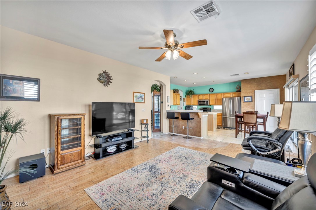 8212 Cornwall Avenue