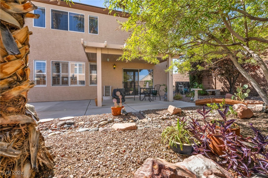 8212 Cornwall Avenue