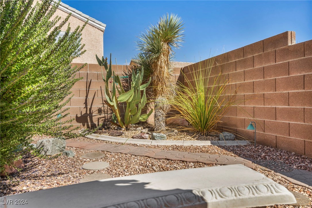 8212 Cornwall Avenue