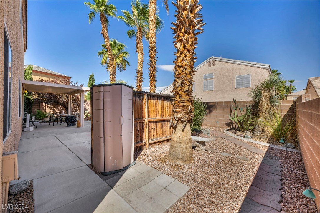 8212 Cornwall Avenue