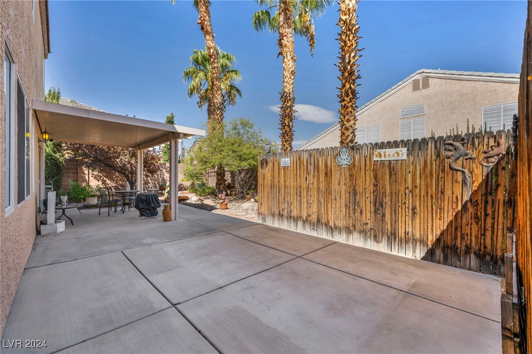 8212 Cornwall Avenue