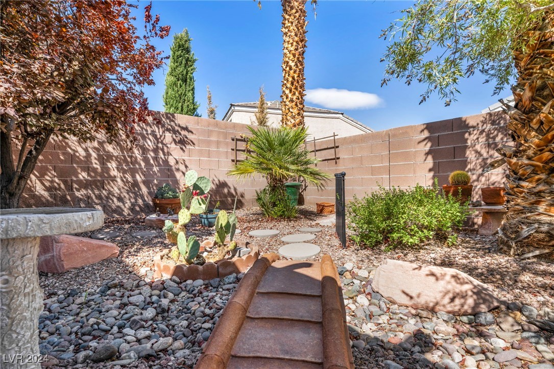 8212 Cornwall Avenue