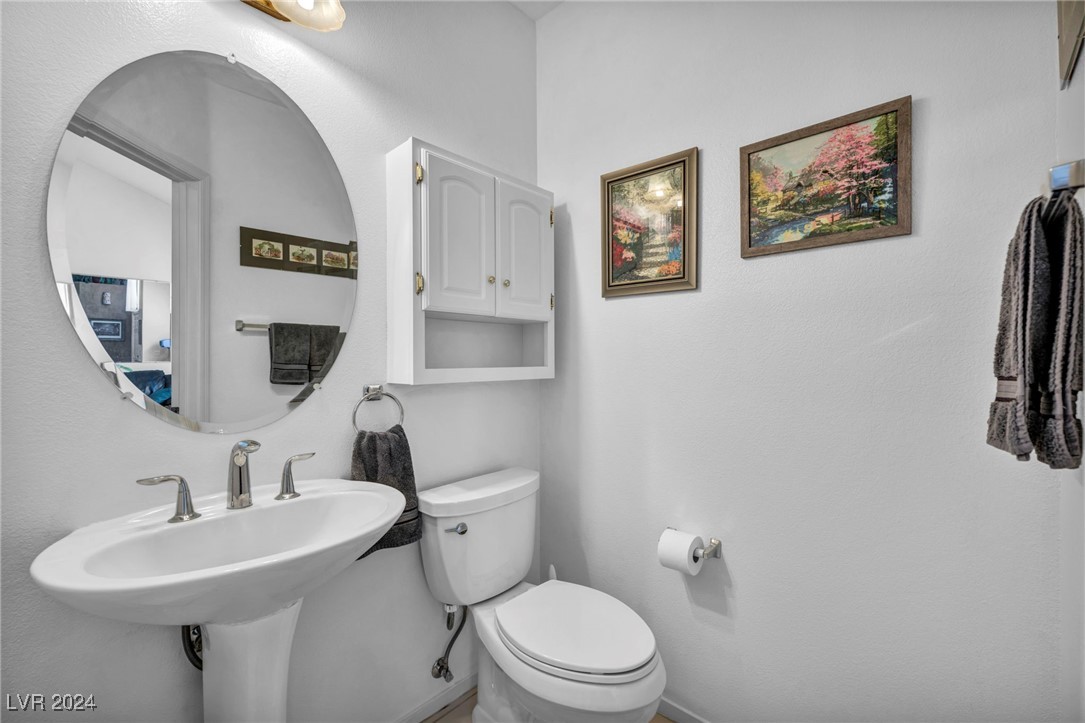 8212 Cornwall Avenue