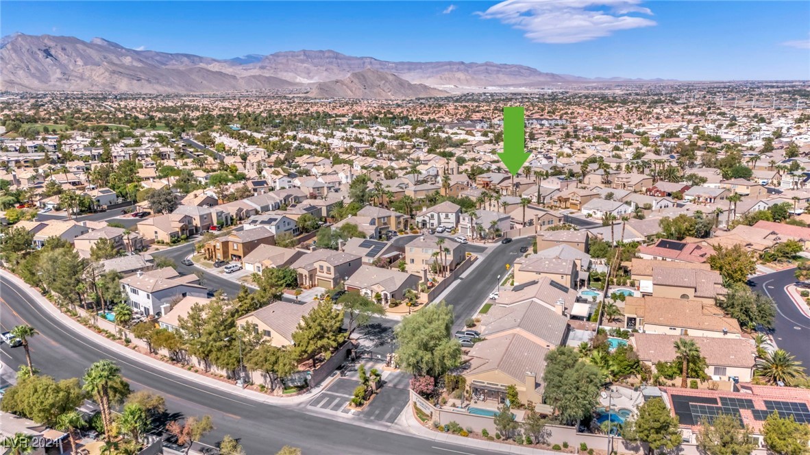 8212 Cornwall Avenue