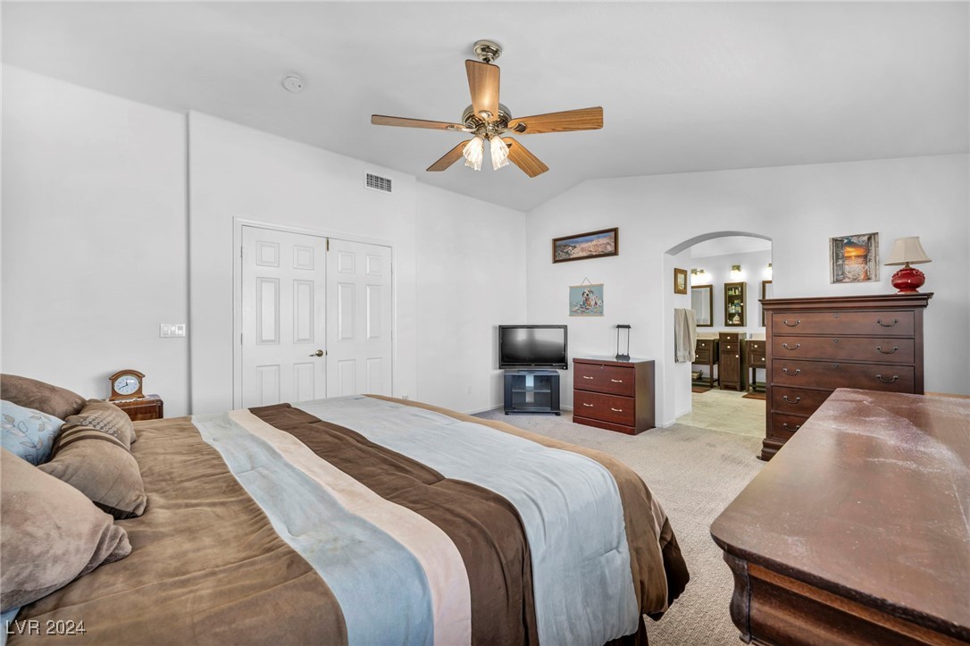 8212 Cornwall Avenue