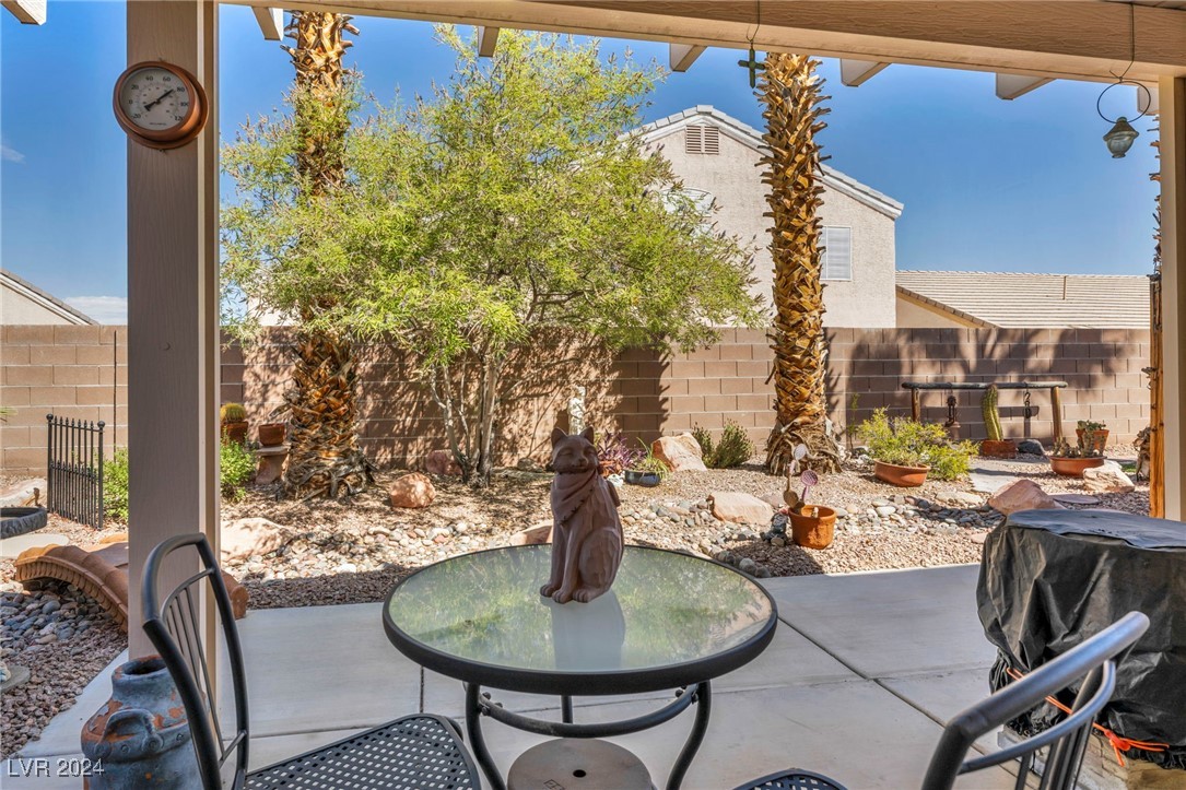 8212 Cornwall Avenue