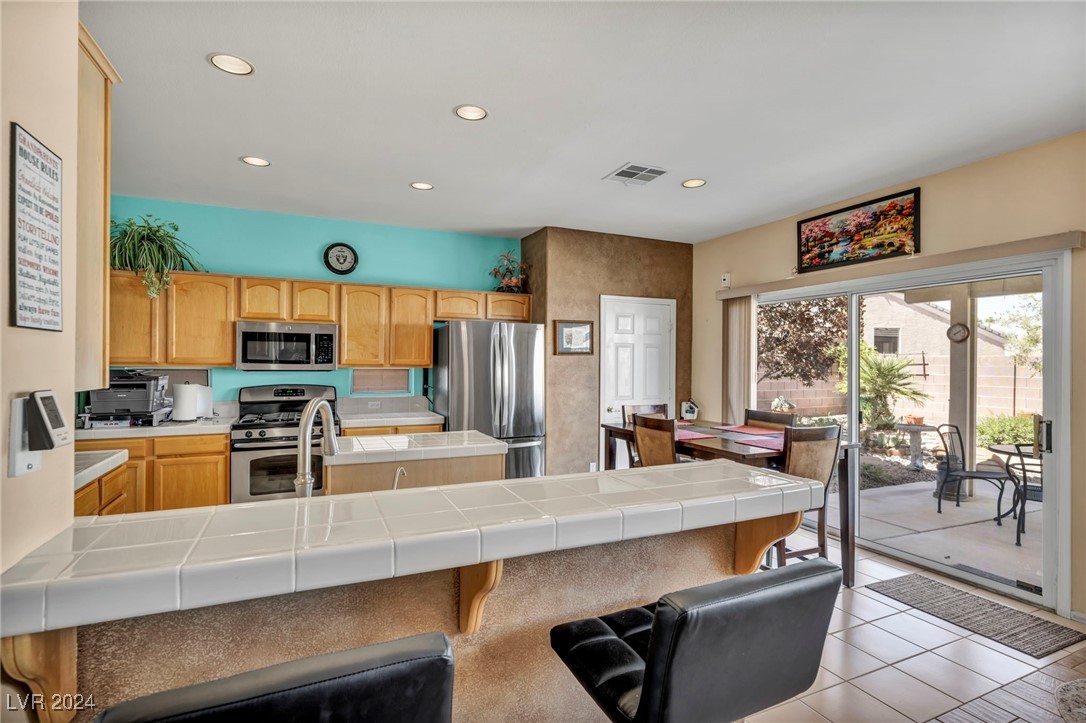 8212 Cornwall Avenue