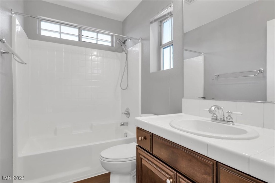 1941 Bluff Knoll Court