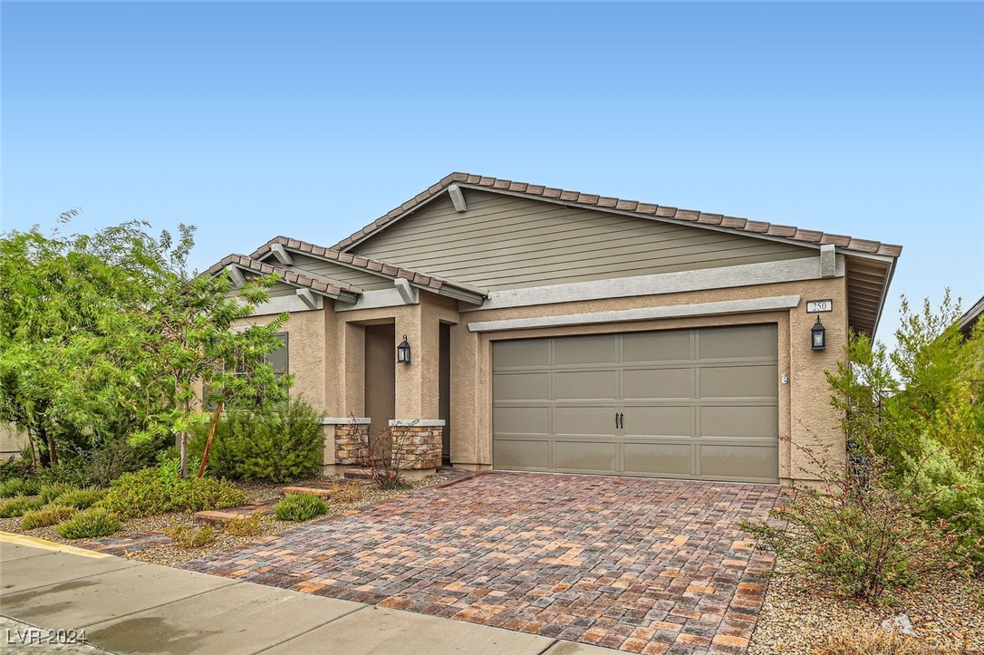 250 Tallis Hills Avenue