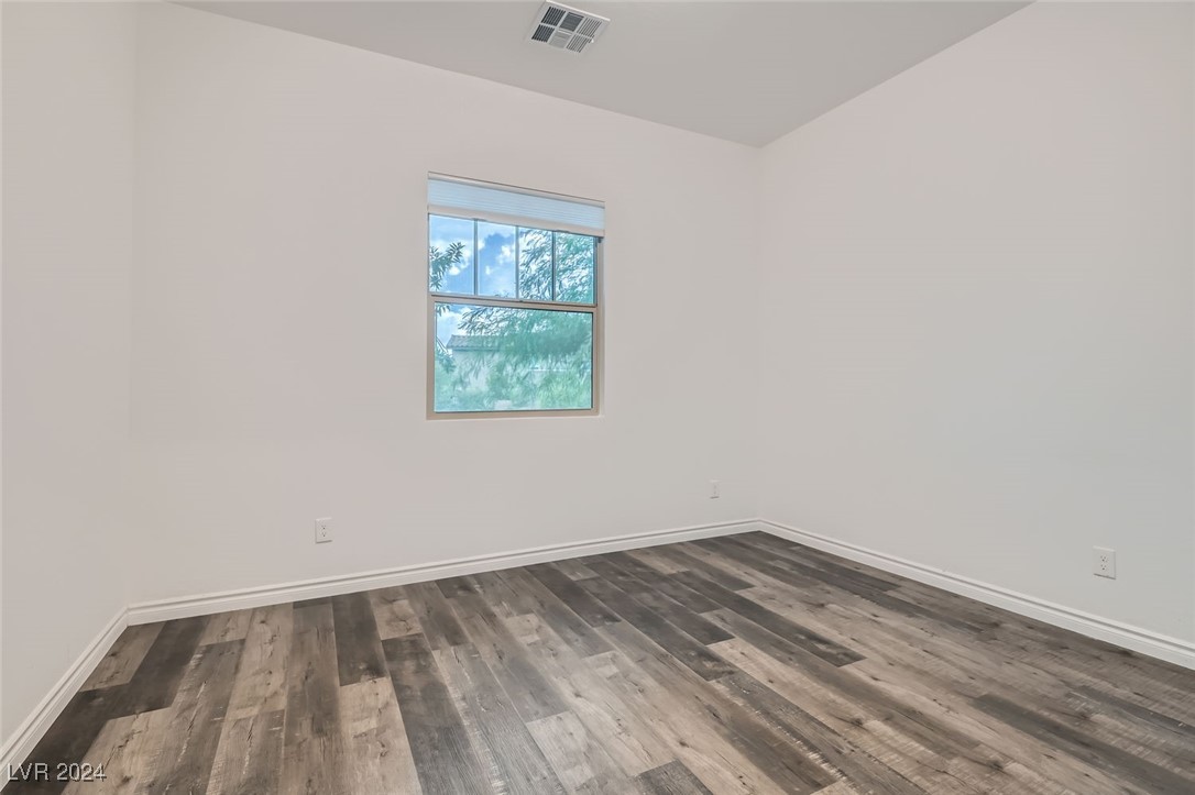 250 Tallis Hills Avenue