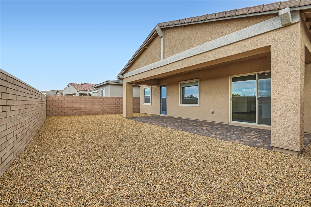 250 Tallis Hills Avenue