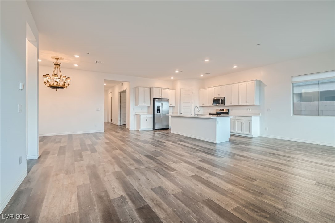 250 Tallis Hills Avenue
