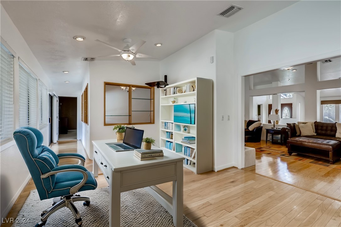 2812 East Viking Road