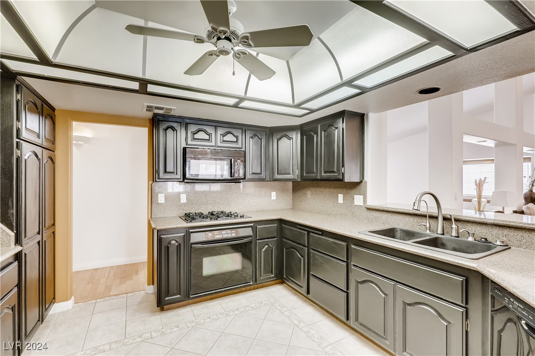 2812 East Viking Road