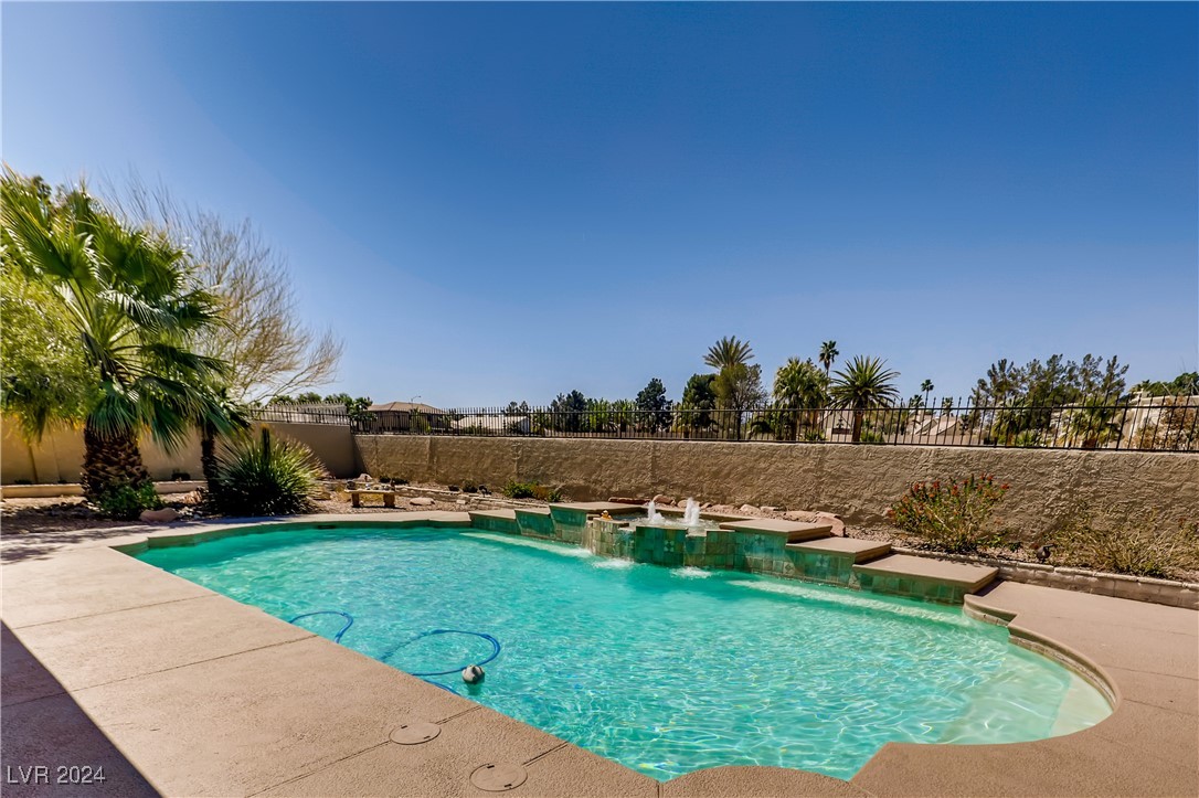 2812 East Viking Road