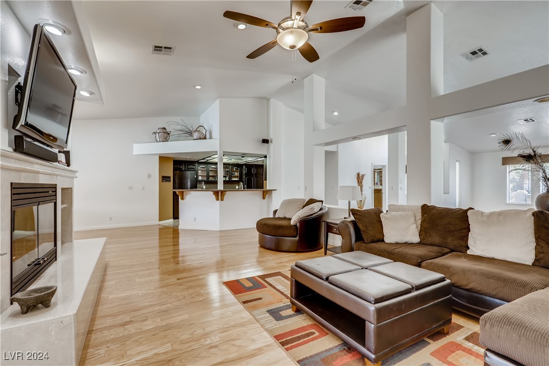 2812 East Viking Road