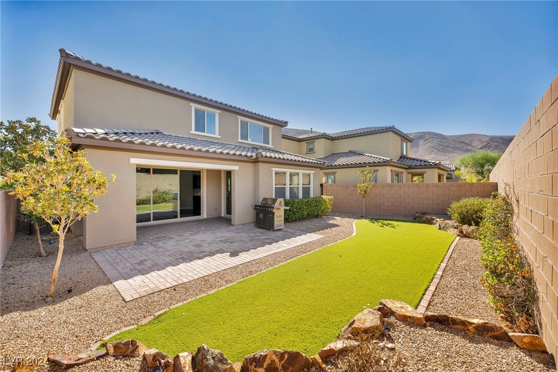 3334 Molinos Drive