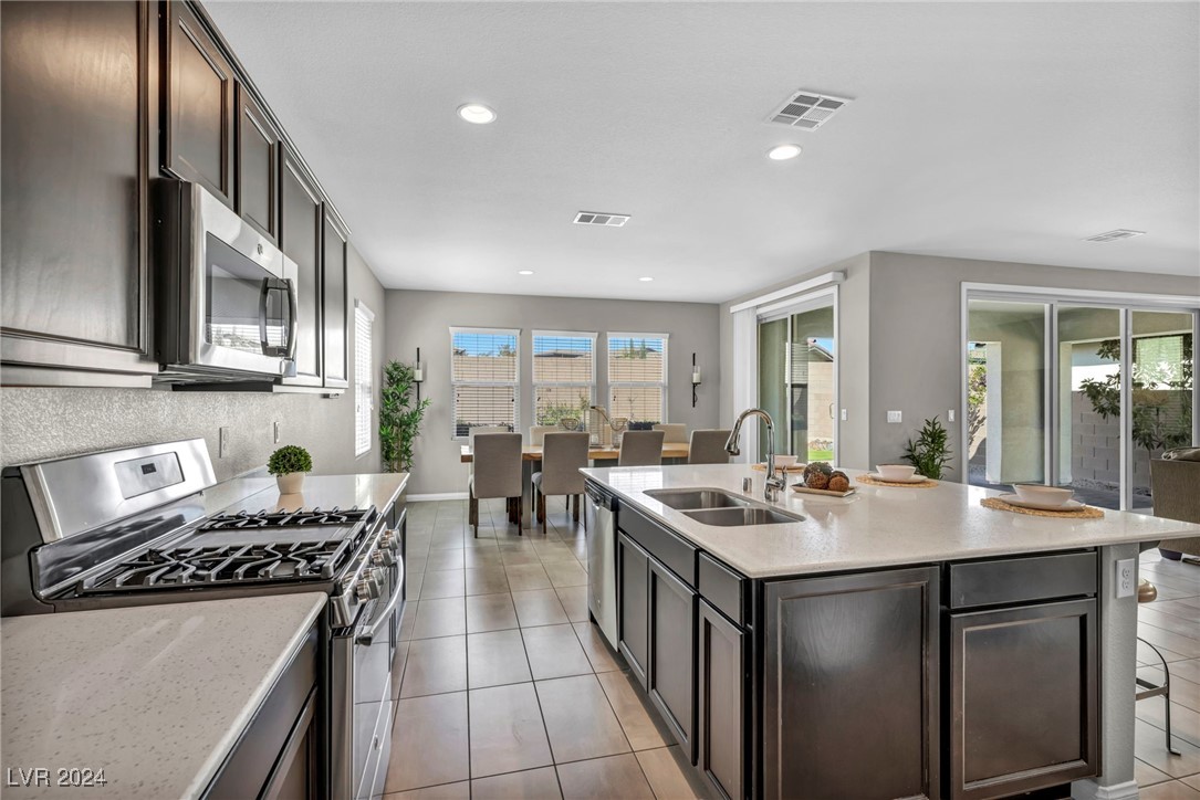 3334 Molinos Drive
