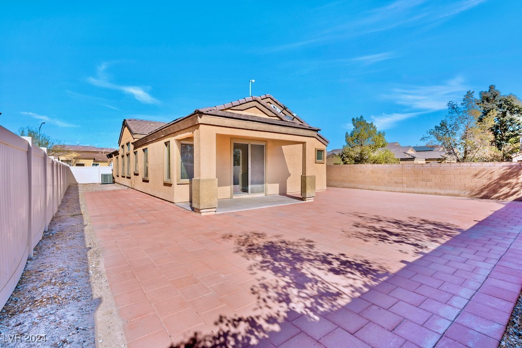 3665 Bella Legato Avenue