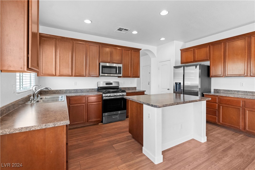 3665 Bella Legato Avenue