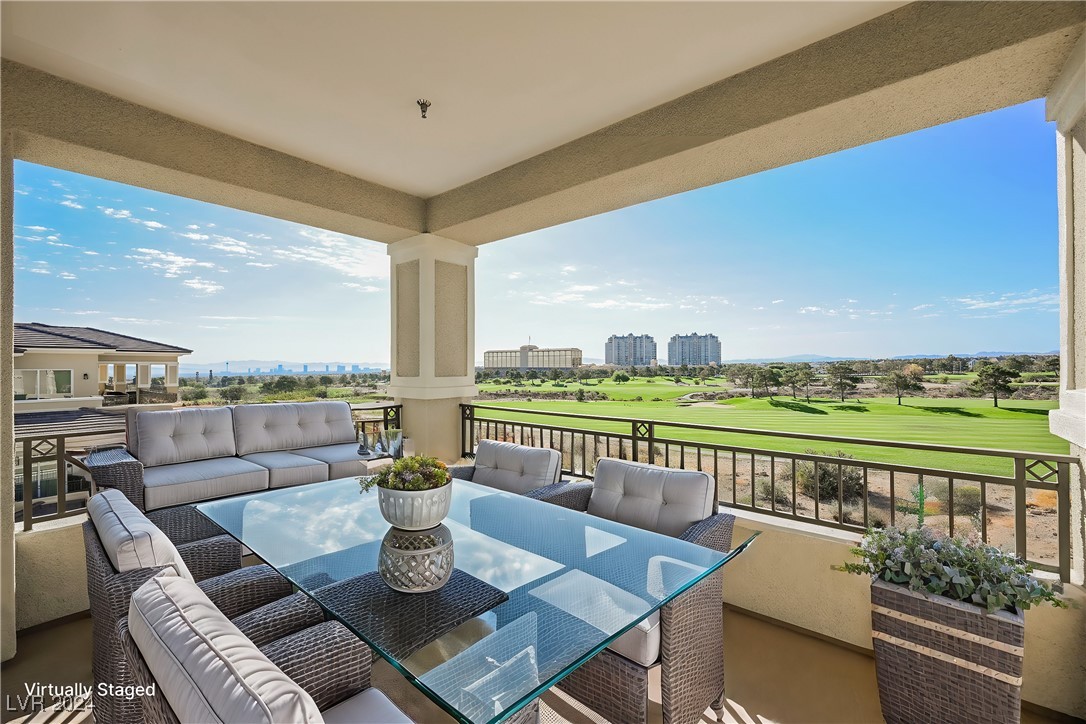 9201 Las Manaitas Avenue 401