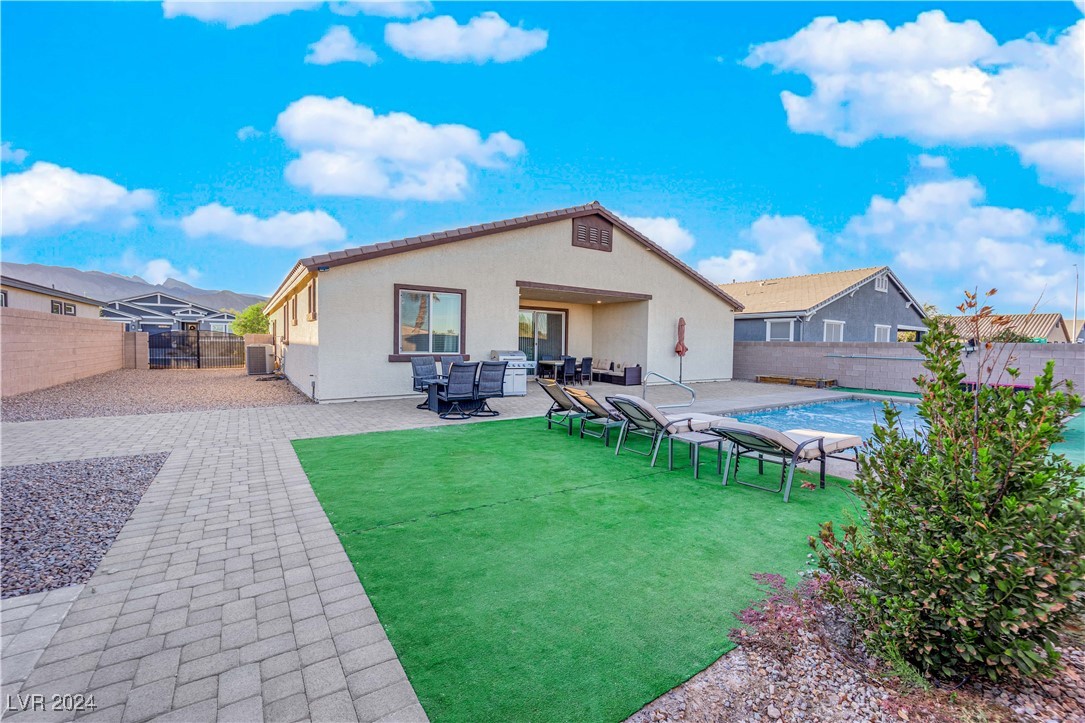 4280 Plumeria Mist Street