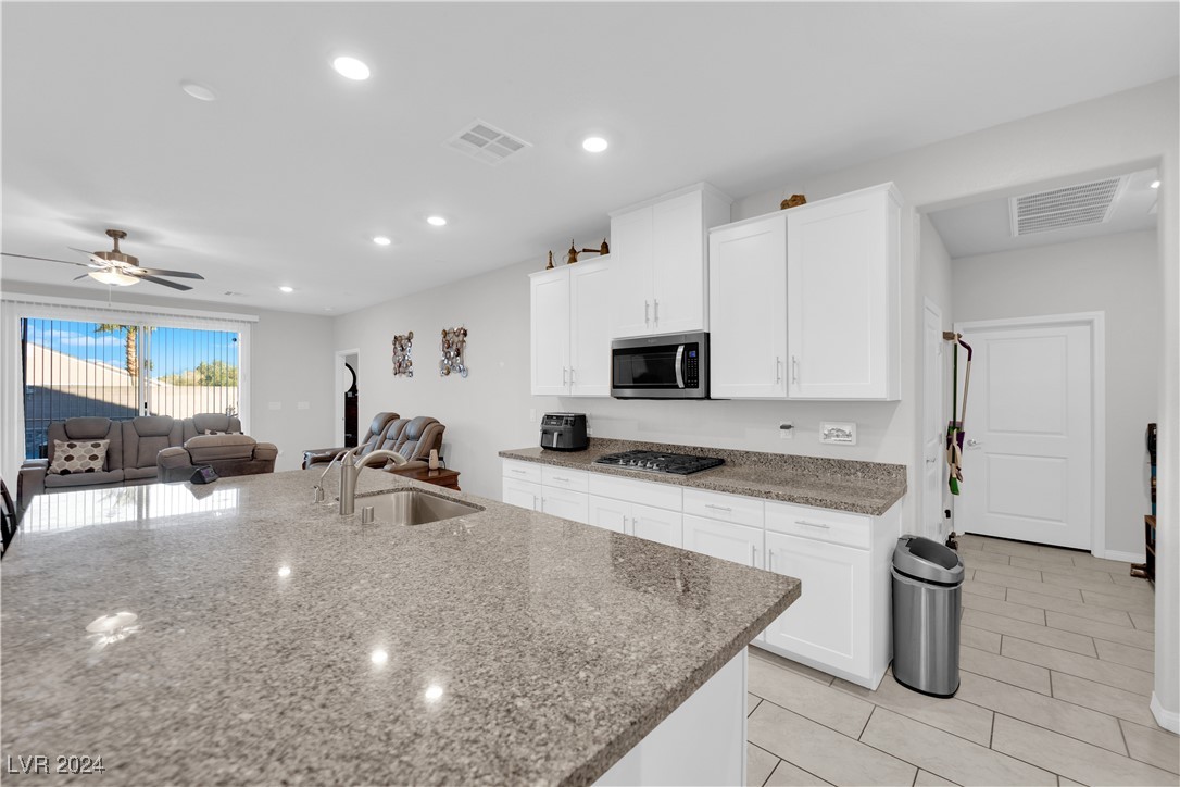 4280 Plumeria Mist Street