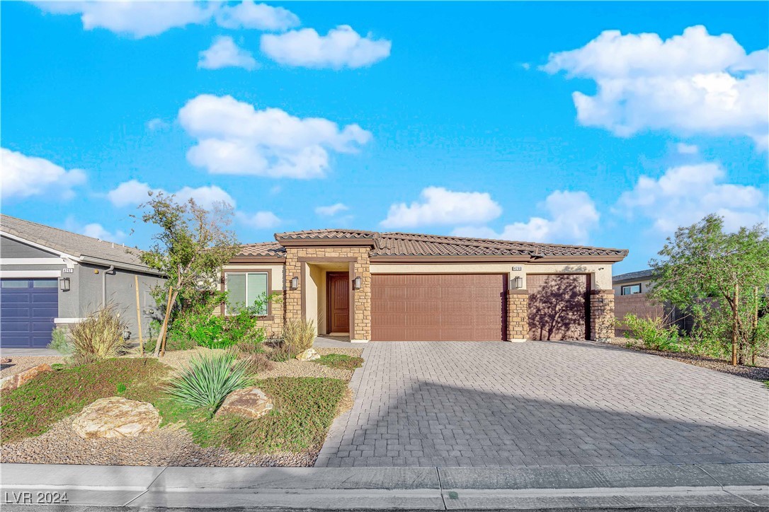 4280 Plumeria Mist Street