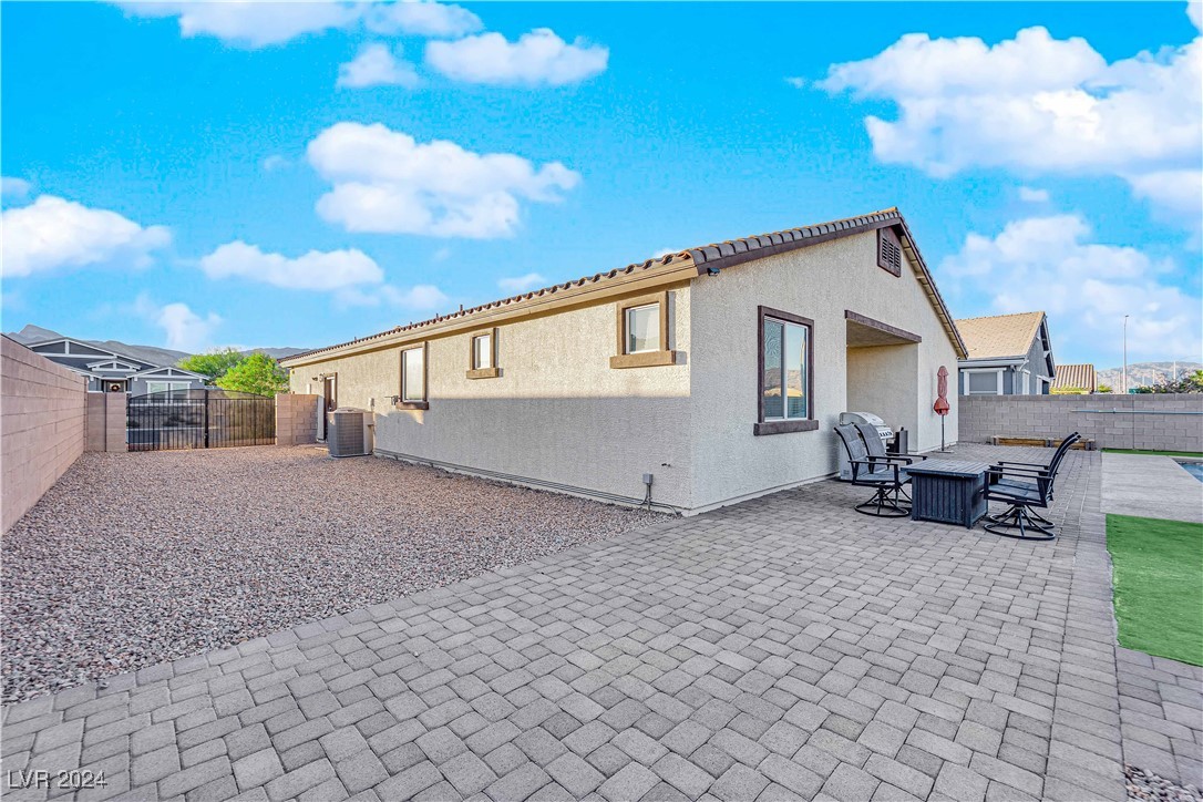 4280 Plumeria Mist Street