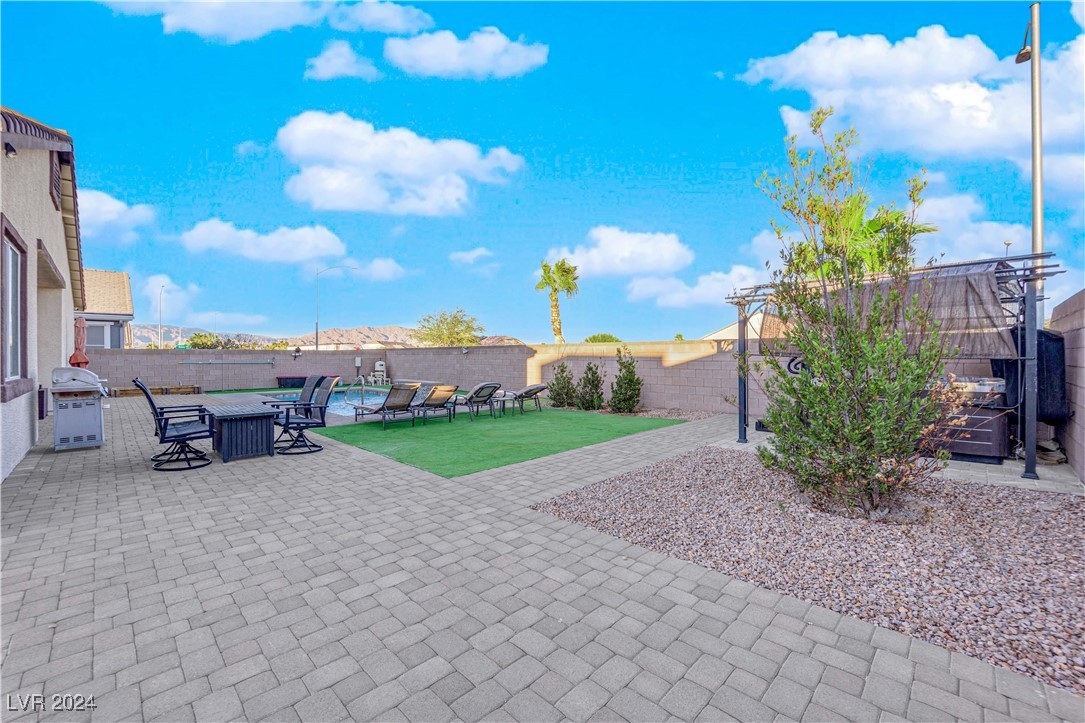 4280 Plumeria Mist Street