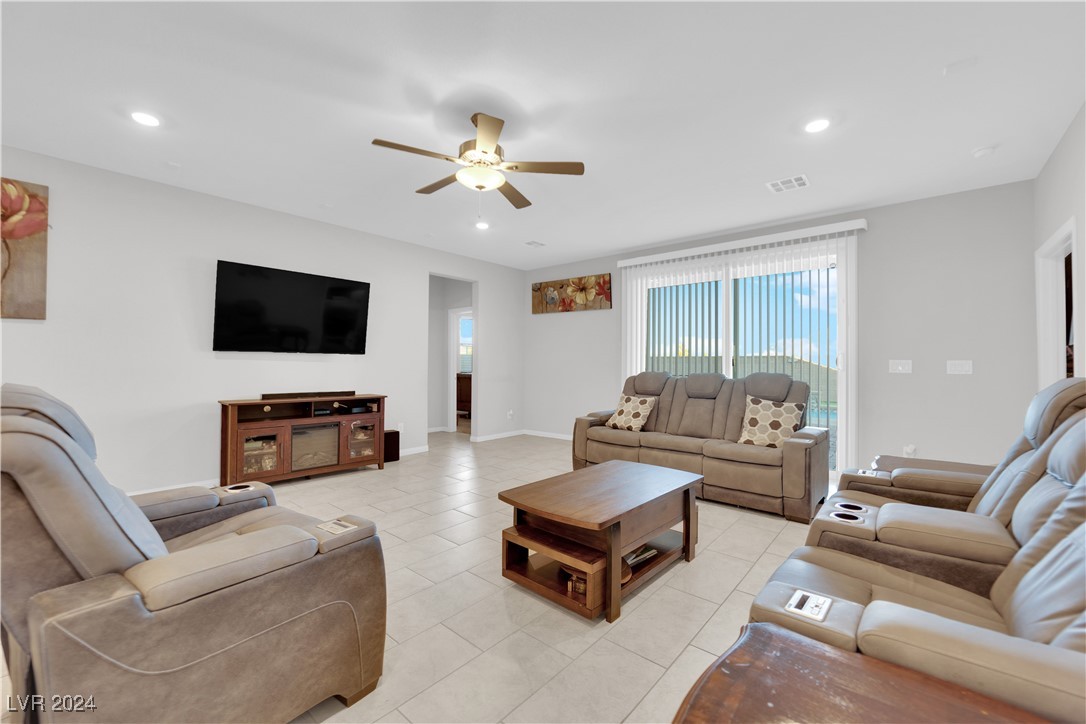 4280 Plumeria Mist Street