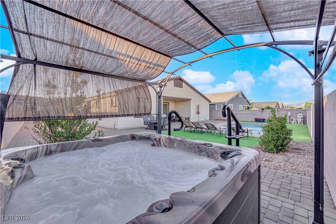 4280 Plumeria Mist Street