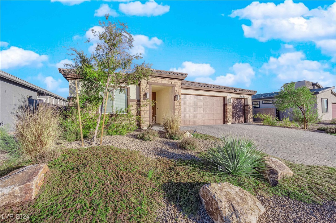 4280 Plumeria Mist Street