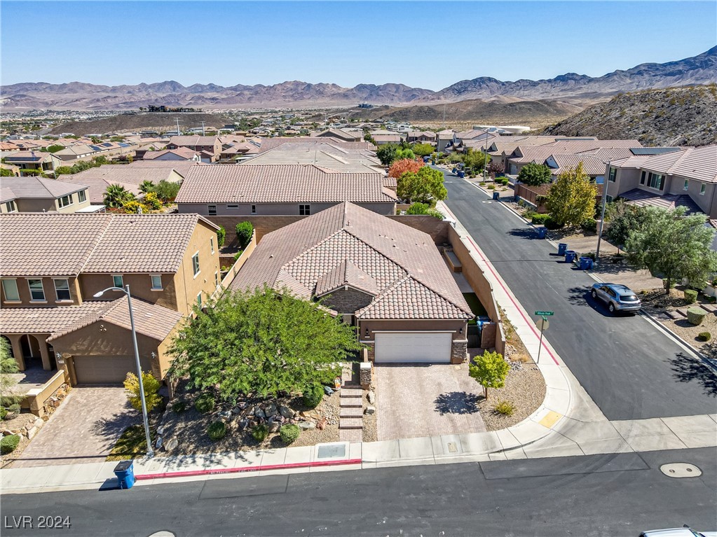 1180 Hillside Peak Street