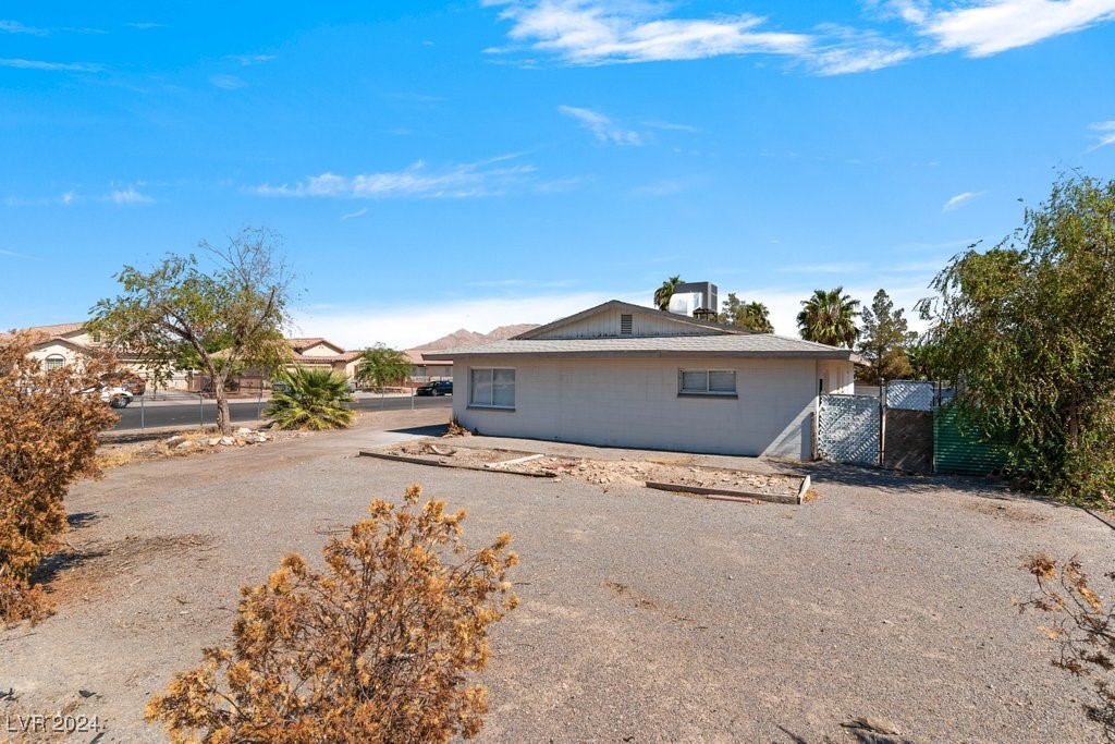 4625 Woodland Avenue