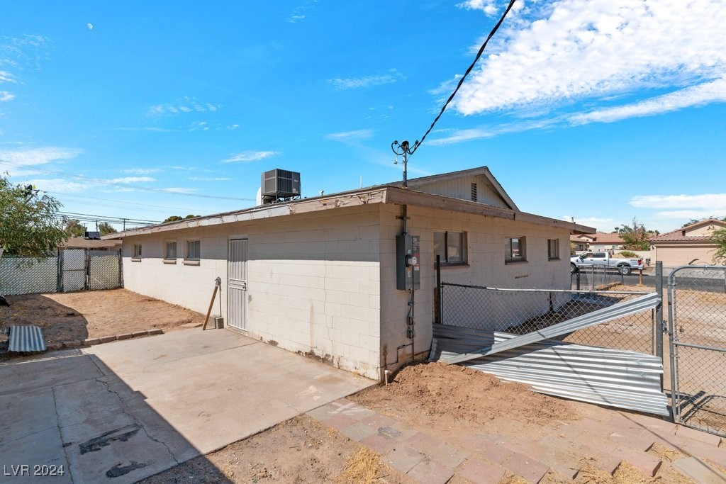 4625 Woodland Avenue