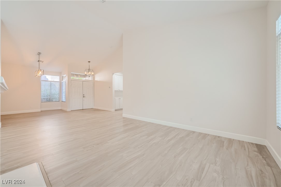 8405 Willow Point Court